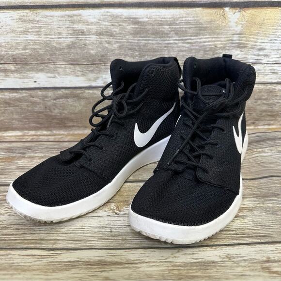 Nike WMNS Roshe Court size 9 black white color way - Picture 4 of 9